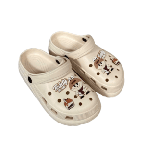 Dép Clog Unisex Poppy Go Classic Beige Teddy Charm - Gắn Charm Gấu